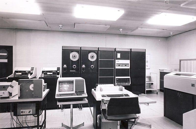 How Unix Spell Ran in 64kB RAM.
Подсмотрел прекрасное в Полезняшки от «Разбора Полетов» спасибо Абашеву Алексею за его дозор | Сетка — социальная сеть от hh.ru