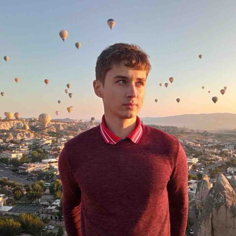 Максим Коваленко