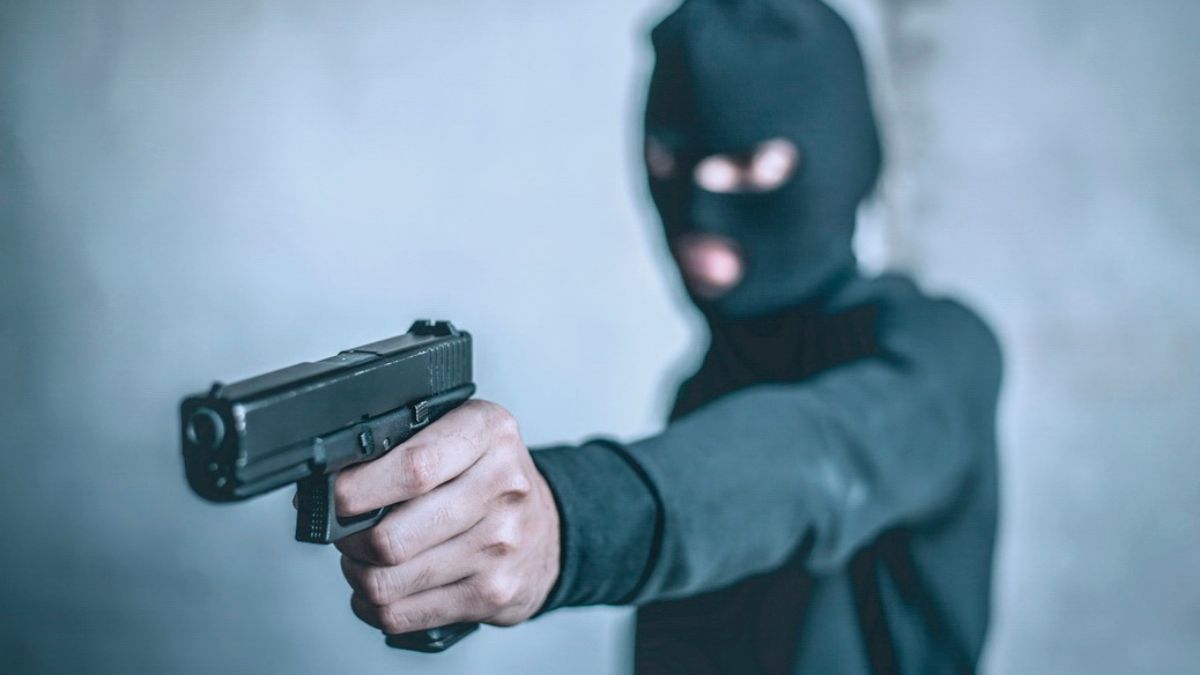 Криптовалютный брокер сломал ноги, скрываясь от похитителей | Сетка — социальная сеть от hh.ru