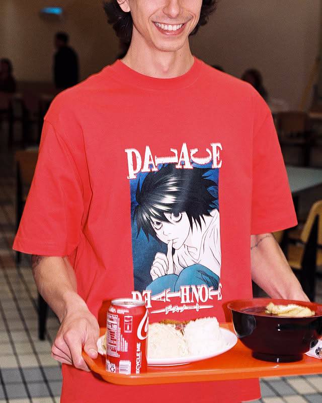 Ого, Palace заколлабился с Death Note и выпустил целую капсулу шмота по легендарному аниме. В коллекции есть: тишки с главными героями, худи, лонгсливы, куртки и даже сумка. Дроп 14-15 февраля | Сетка — социальная сеть от hh.ru