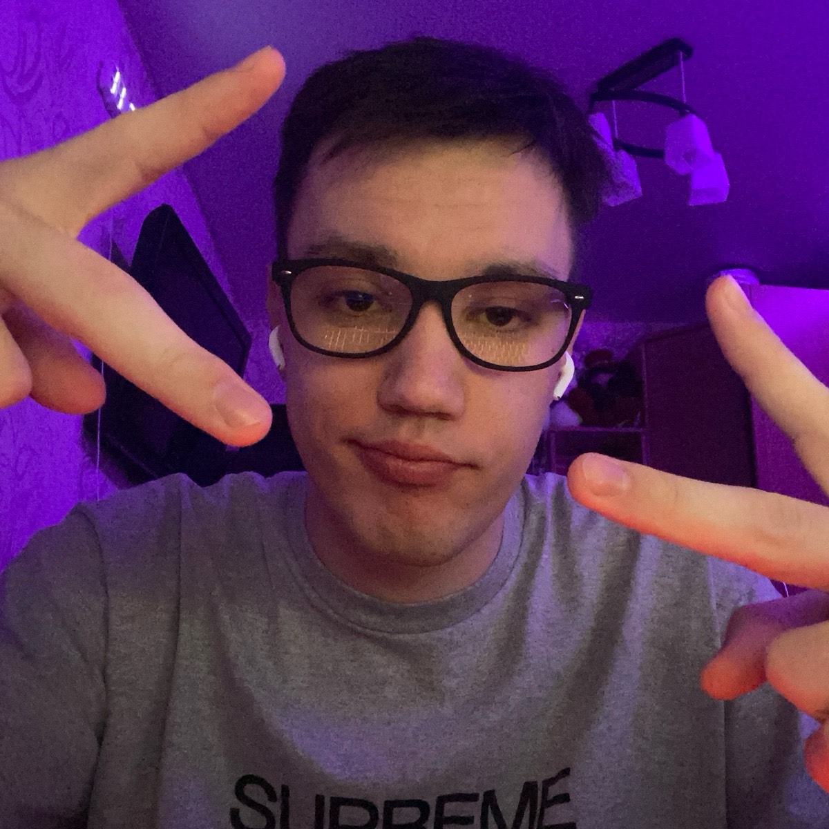 Максим Шаповалов