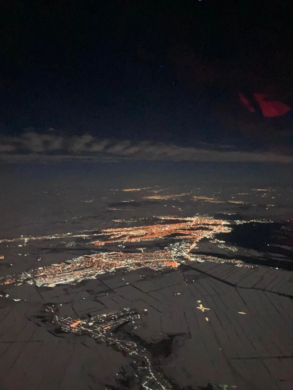 ✈ Вечерний Ставрополь из кабины самолета
@stavropolyevibe | Сетка — социальная сеть от hh.ru
