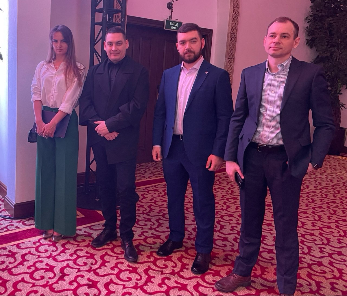 Как коллега становится друллегой? | Сетка — социальная сеть от hh.ru