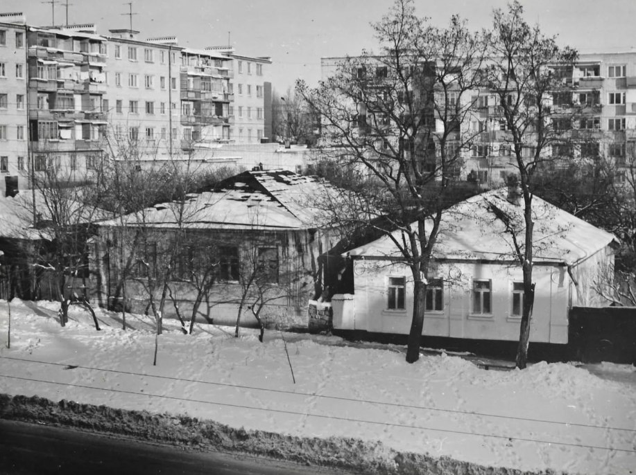 Частный сектор в нижней части улицы Ленина. Снято с дома №122А
📷 oldstavhistory | Сетка — социальная сеть от hh.ru