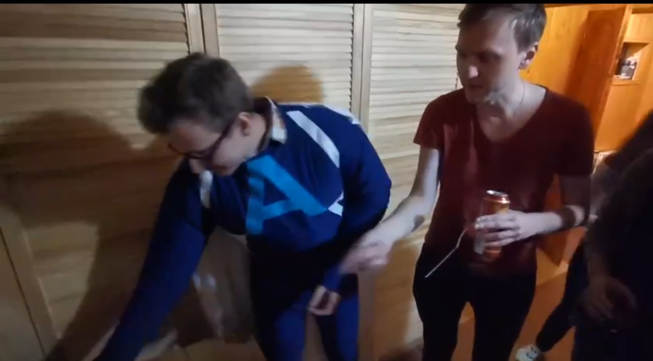 Как работа перетекает в дружбу (#друллеги) | Сетка — социальная сеть от hh.ru