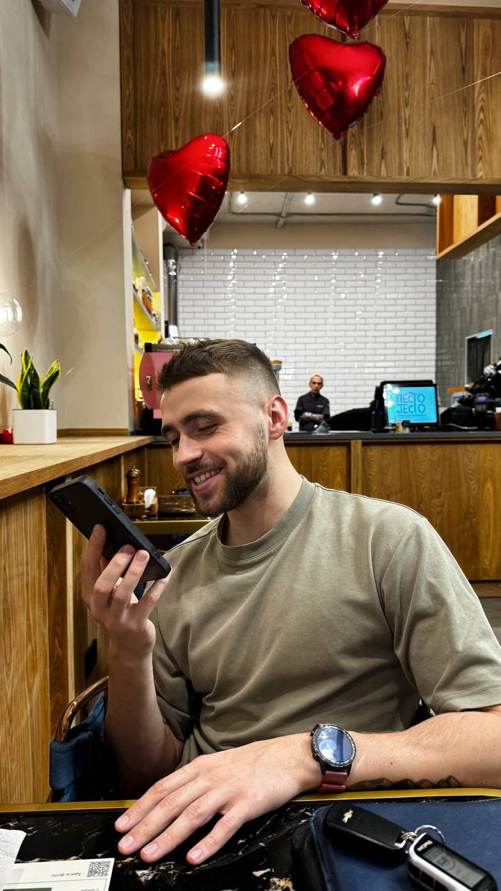 Хочется насыщенной жизни? Вперед!
Часто смотрю на предпринимателей и фрилансеров, которые жалуются на рутину, и думаю: вот нахрена ты выбрал этот путь, если не используешь его возможности?  
Ненормиро... | Сетка — социальная сеть от hh.ru