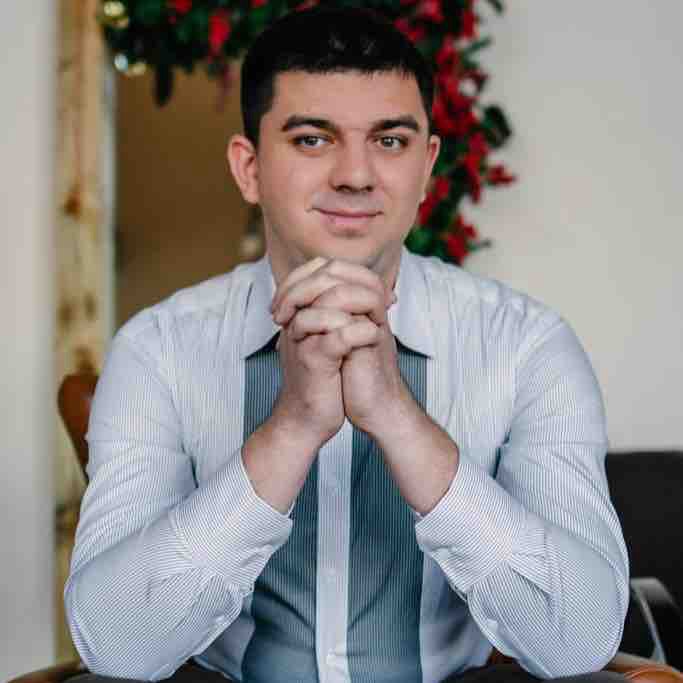 Максим Агарков