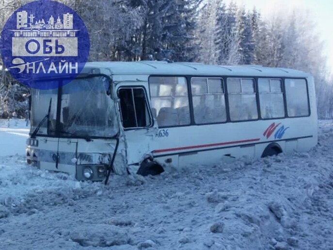 ↗ Если нужен вам автобус
Нахаляву номер 5
Вы четыре пропустите,
Не туда они идут.
Ну а в пятый залезайте.
А платить не надо вам!
Если что - кричите громко,
Что мы едем не туда))
vk | Сетка — социальная сеть от hh.ru