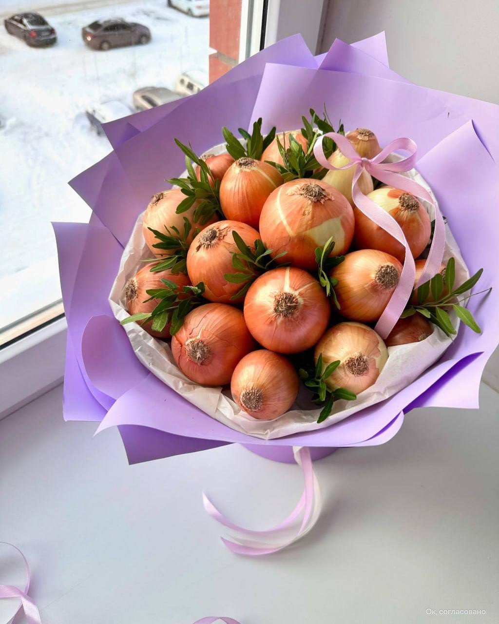 💐 Новый тренд на необычнее букеты ко Дню влюблённых набирает обороты
Россияне начали покупать необычные композиции из чего угодно, но не цветов. В расход пошли обычные овощи, выпечка, игрушки и тд | Сетка — социальная сеть от hh.ru