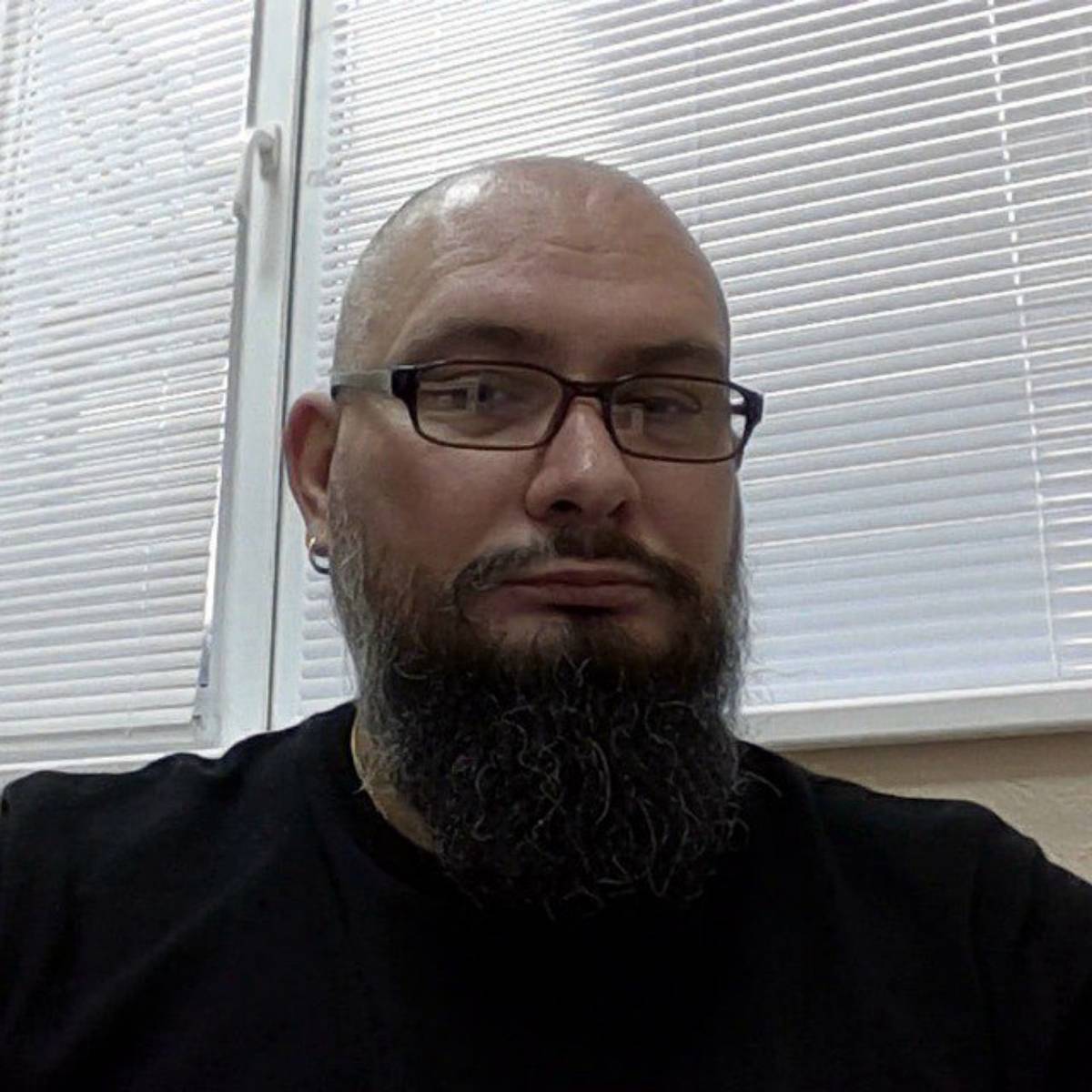 Александр Манюхин