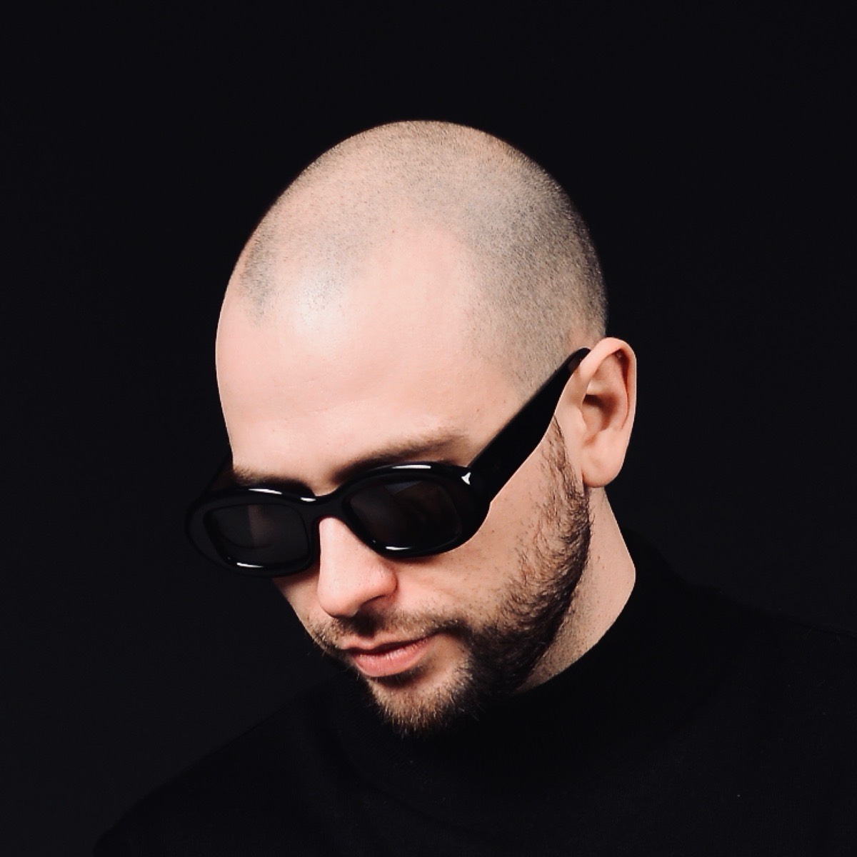 Антон Шаров