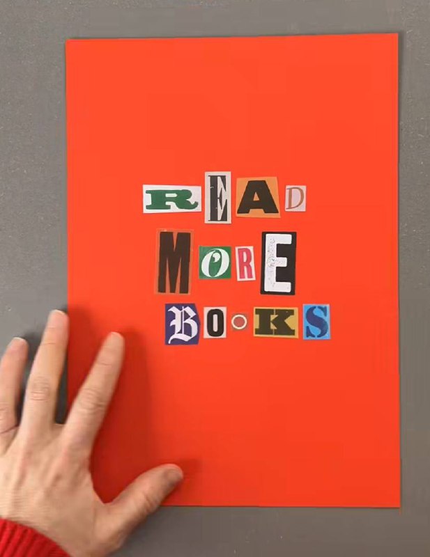 Шикарный подарок для влюбленных в шрифты, наклеечки и постеры ❤️❤️❤️
#котизаи это просто отвал башки!!! 🤩
В моем любимом книжном #CounterPrintBooks появилась крутая новинка! 
Книжка полностью состояща... | Сетка — социальная сеть от hh.ru