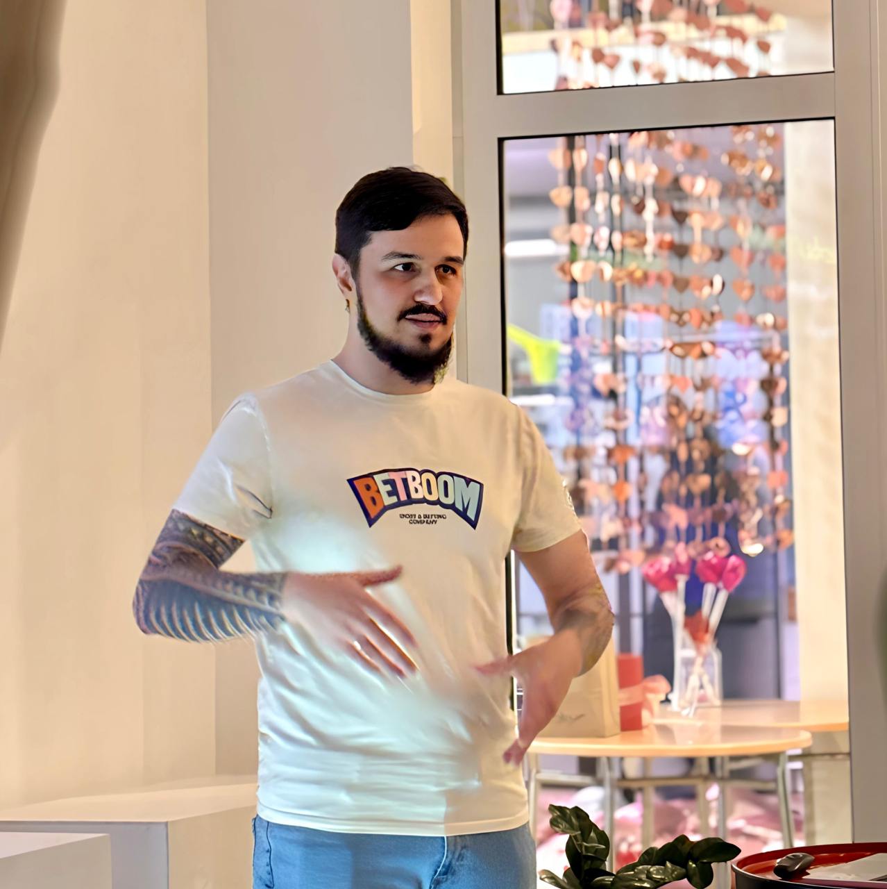 Как прошел митап KODE & Mobile Assembly
Вчера я выступил с докладом "Теория BDUI" на митапе по мобильной разработке, который сообщество Mobile Assembly помогало готовить ребятам из @appkode | Сетка — социальная сеть от hh.ru