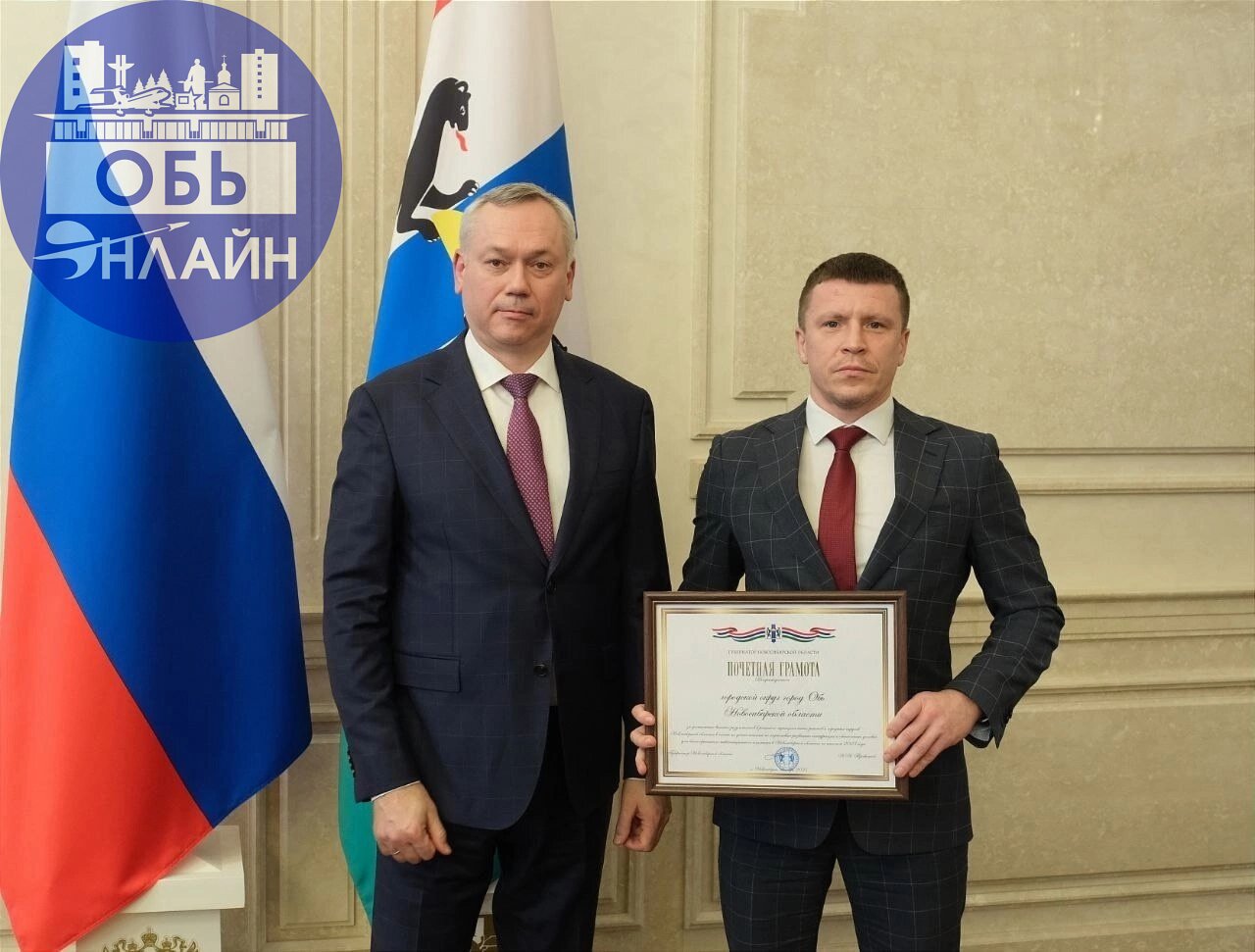 ↗ Этот город самый " лучший " город на Земле
Он в сугробах утопает и  плывёт в дерьме.
В срок объекты не сдаются,  всё из под пинка.
Поликлинику открыли, а с транспортом беда | Сетка — социальная сеть от hh.ru