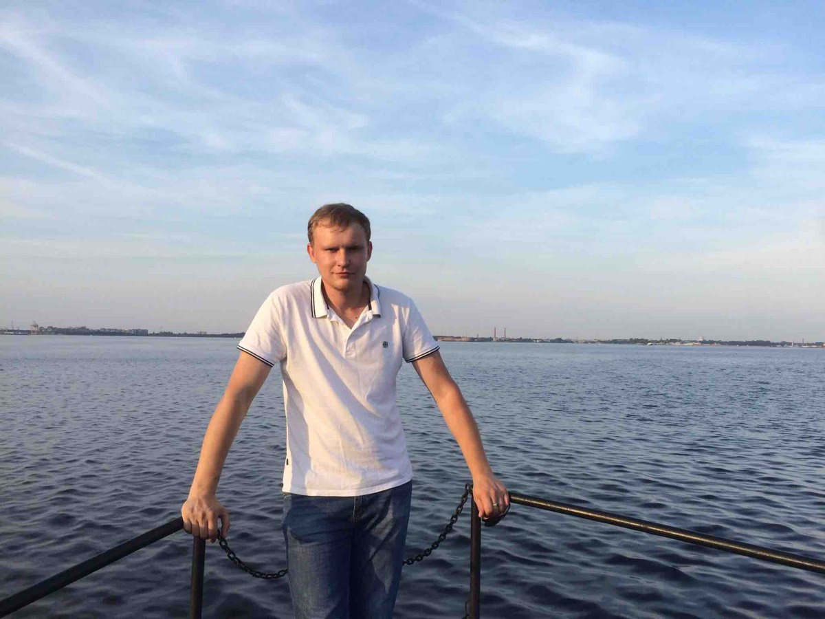 Артем Лазарев