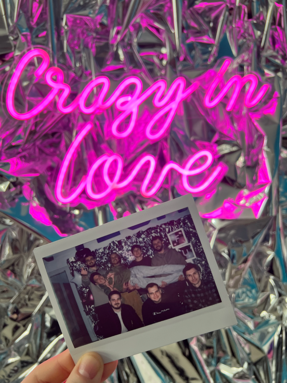 Ежегодно, 14 февраля во Фьюжн - это День Влюбленных в IT. Хендмейд фотозона, приятные мелочи, пицца - все, что разбавляет рутину | Сетка — социальная сеть от hh.ru