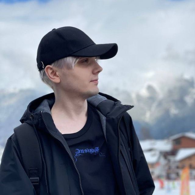 Роман Молоданов