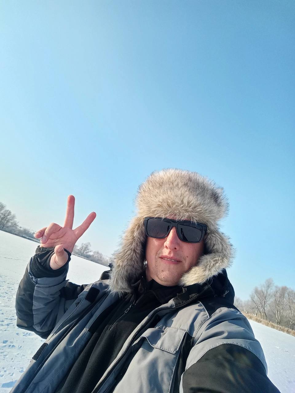 Всем доброго утра 🤝Всё, забросил я с хищником 🤣, шутка 🤣🤦Сегодня мормышки, кивки, удочки, опарыш, мотыль 🤣🎣 Погода радовала 👍 А да бур 🤦никак не нарадуюсь🤣, лёгкий и удобный, KIMOTO рулит👍
От Михаила ... | Сетка — социальная сеть от hh.ru