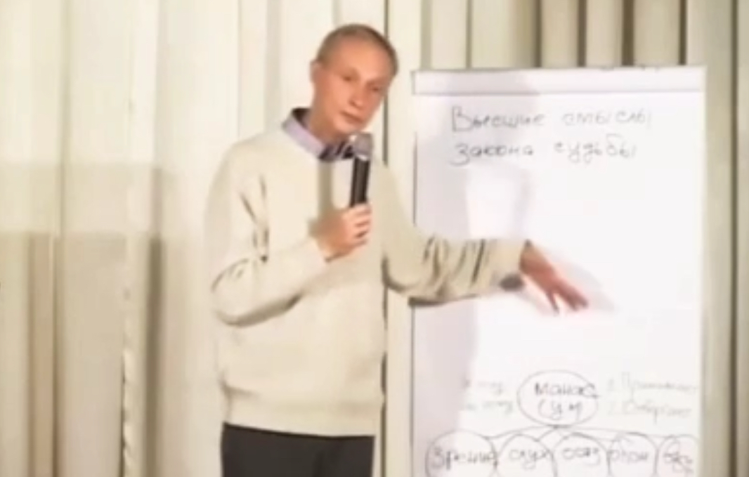 Скрытые силы заставляющие нас покупать: РеклЯма
Тренингу Олега Гадецкого - лет 15 (фрагмент на канале), как и моей любимой книге по продажам Гарри Беквита: Скрытые силы, заставляющие нас покупать | Сетка — социальная сеть от hh.ru