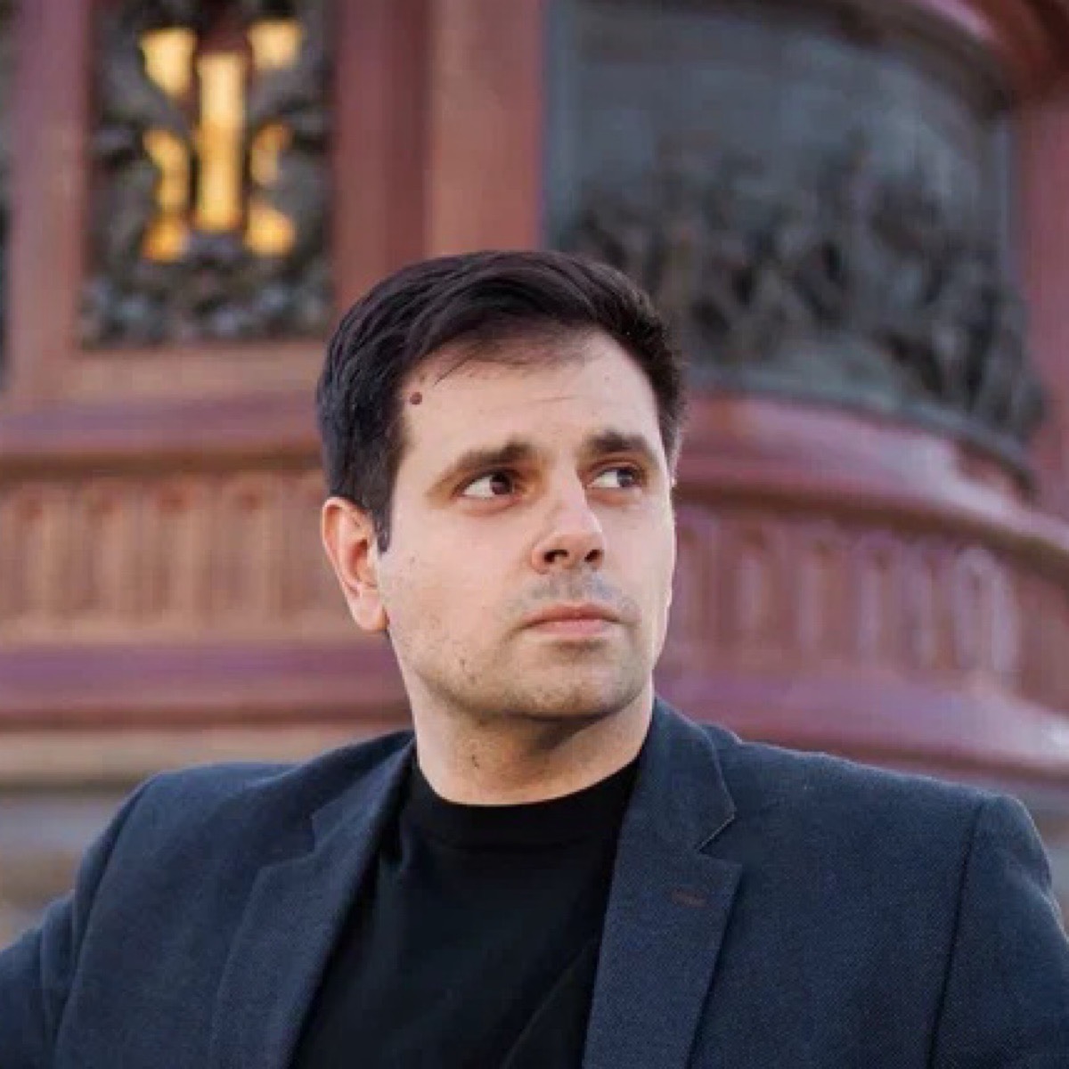 Владимир Акопов