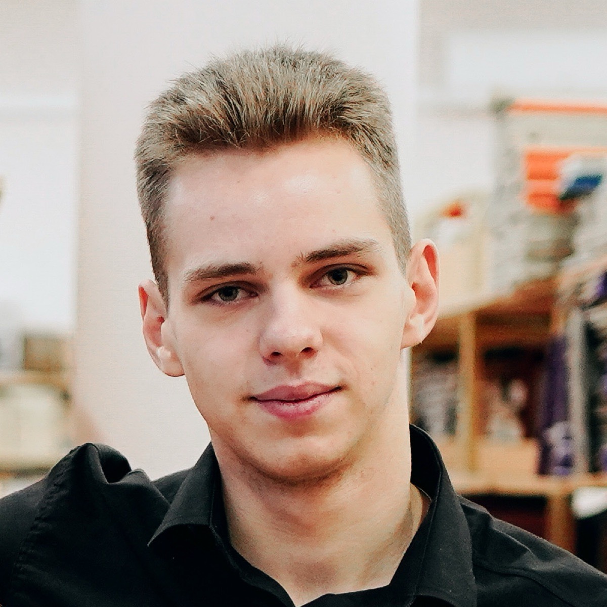 Антон Деев