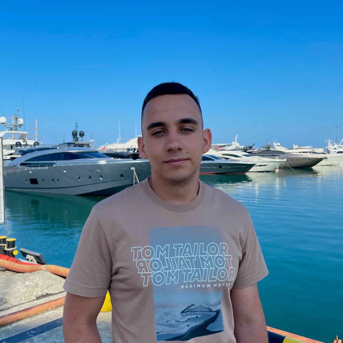 Евгений Морозов