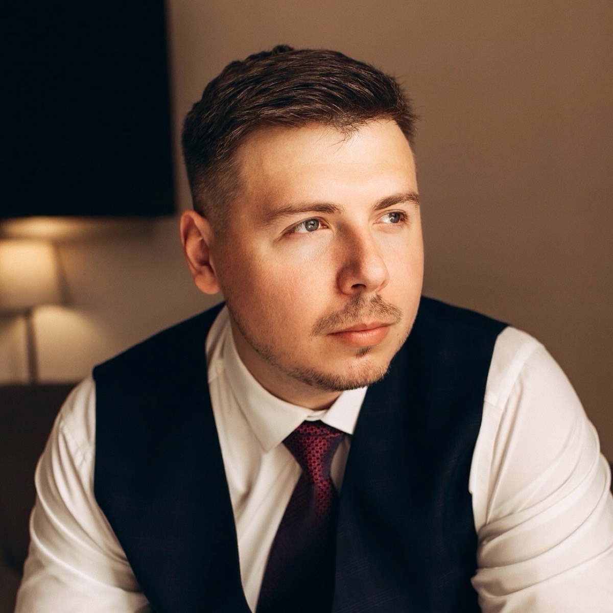 Артём Леонов