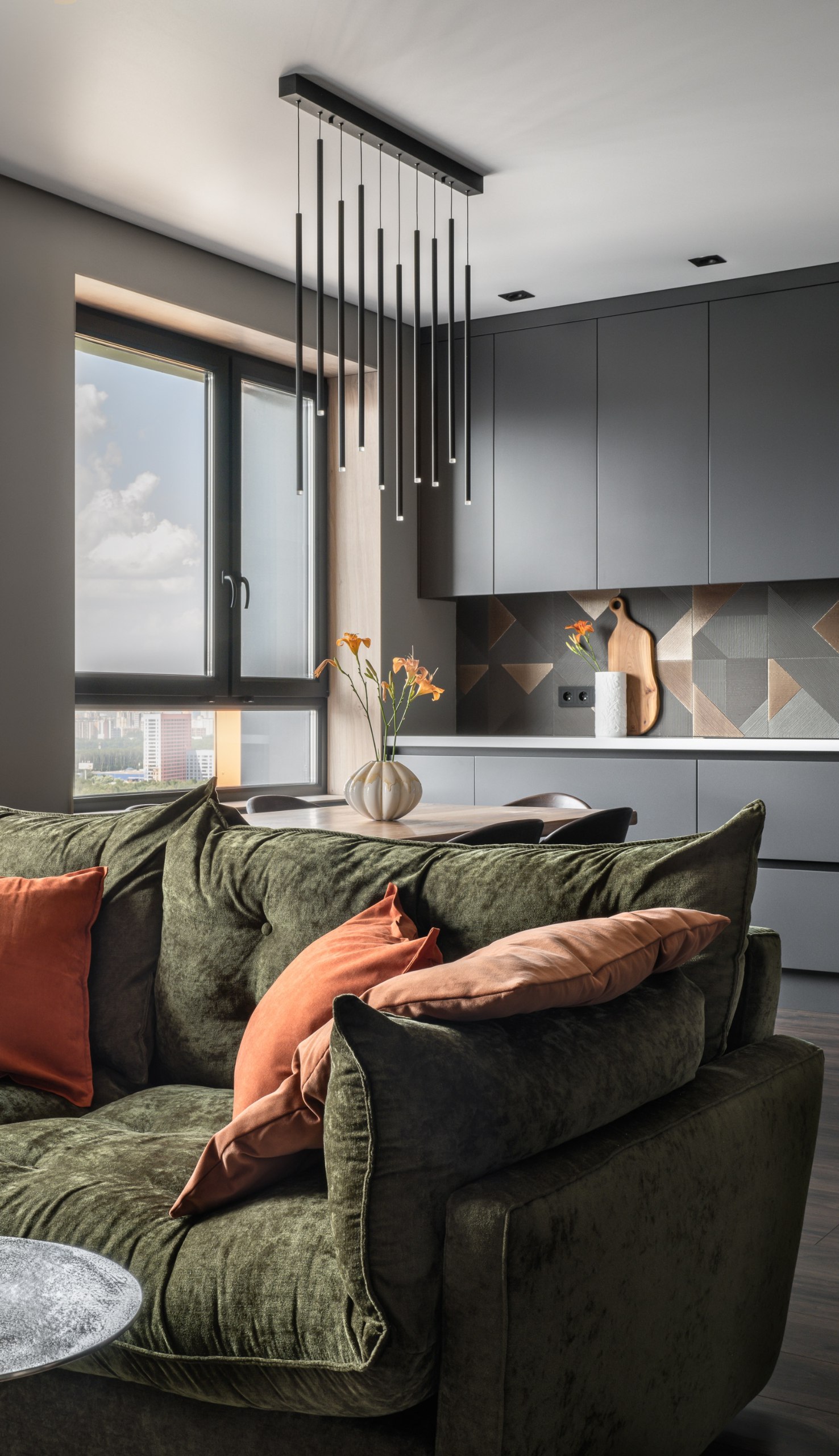 Дизайнер Вера Долинина создала пространство для семейной пары с очень разными характерами: она — организатор вечеринок, он — врач | Сетка — социальная сеть от hh.ru