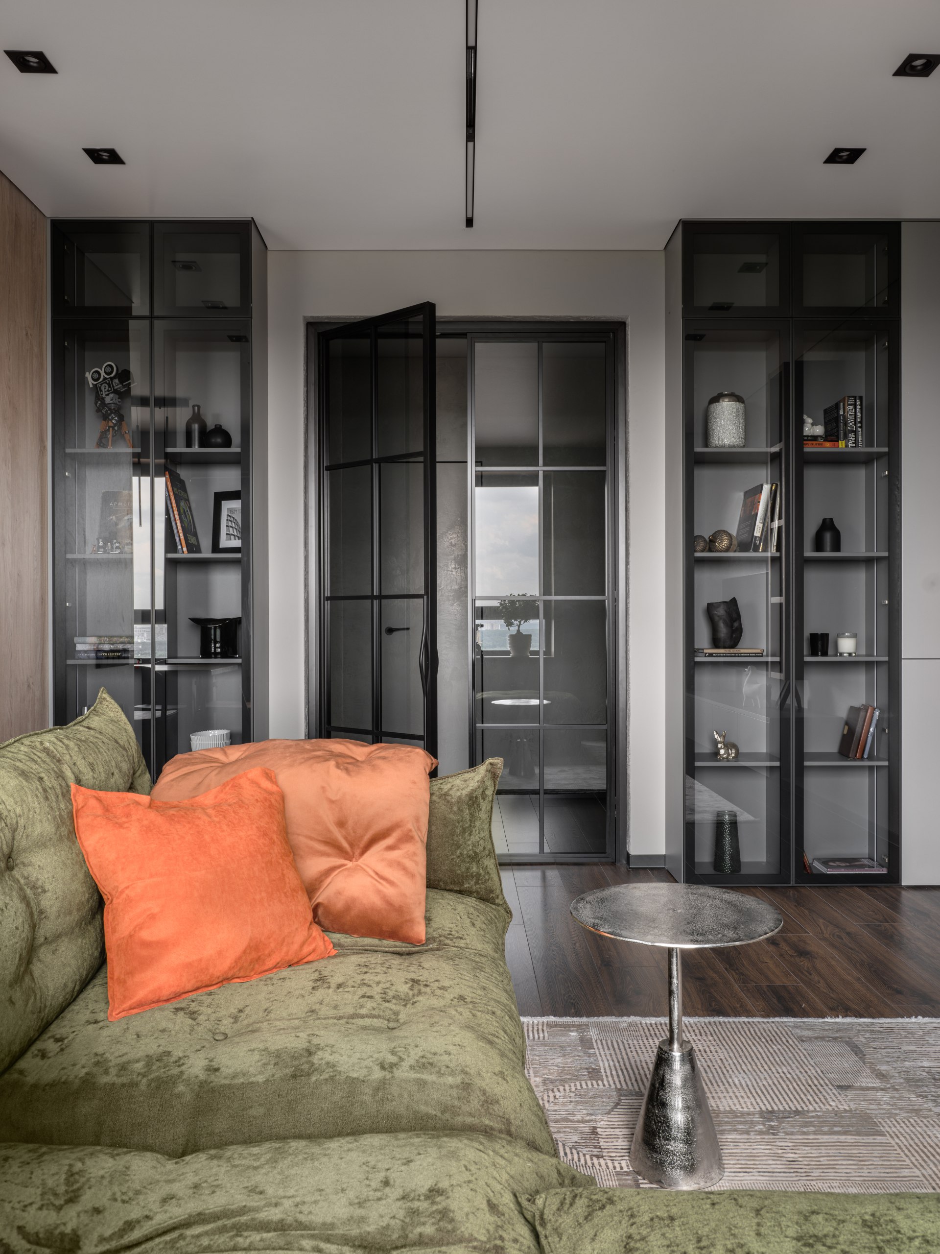 Дизайнер Вера Долинина создала пространство для семейной пары с очень разными характерами: она — организатор вечеринок, он — врач | Сетка — социальная сеть от hh.ru