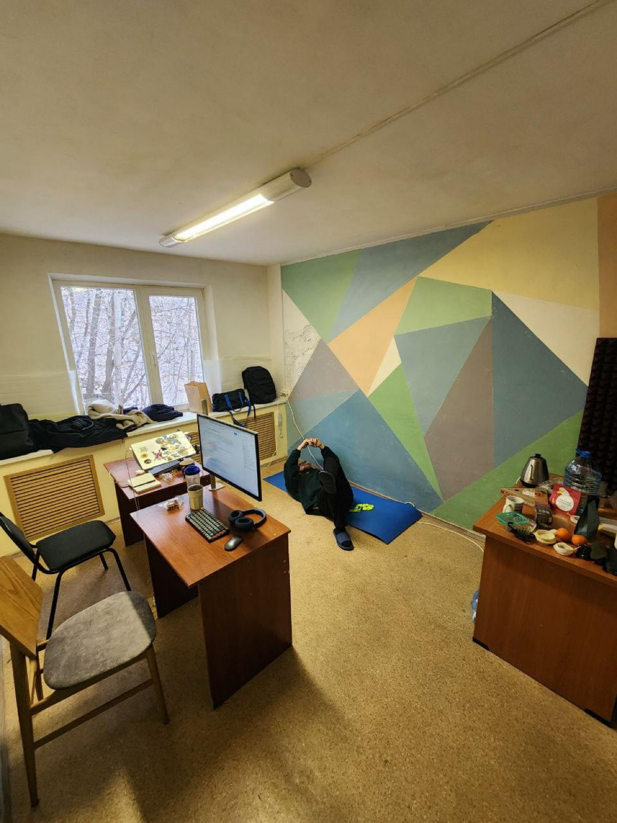 #Студия
Мы сняли офис:)🚀🚀🚀
Наш адрес:
г. Владимир, улица Студёная Гора, 5В - заходите в гости:)
Пока что это лютый андеграунд, даже стыдно показывать.. | Сетка — социальная сеть от hh.ru