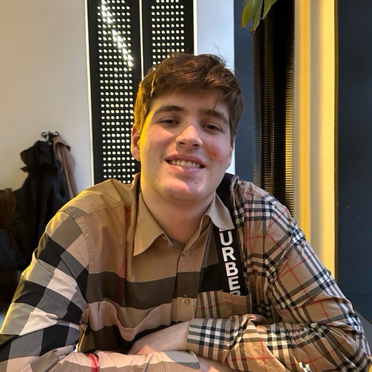 Вели Сарыджан | Сетка — социальная сеть от hh.ru