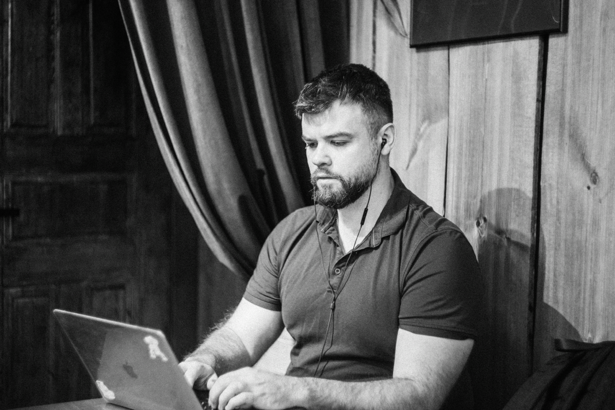 Мы переезжаем из Москвы и еще 3 новости про развитие email-аутрича в Евклид
1️⃣ Снижаем цены на email-аутрич на 3000 руб | Сетка — социальная сеть от hh.ru