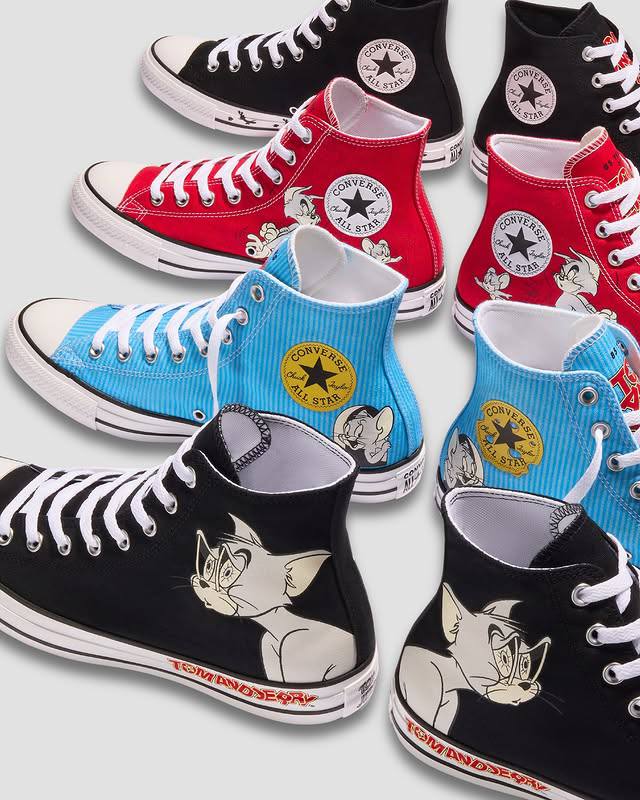 Воооу, у Converse выйдет ОГРОМНЫЙ дроп по Тому и Джерри. В коллекции будут традиционные высокие кеды с героями мульта, пара футболок и худи. Релиз назначен на 6 марта.
🍕 ЗЛП | Сетка — социальная сеть от hh.ru