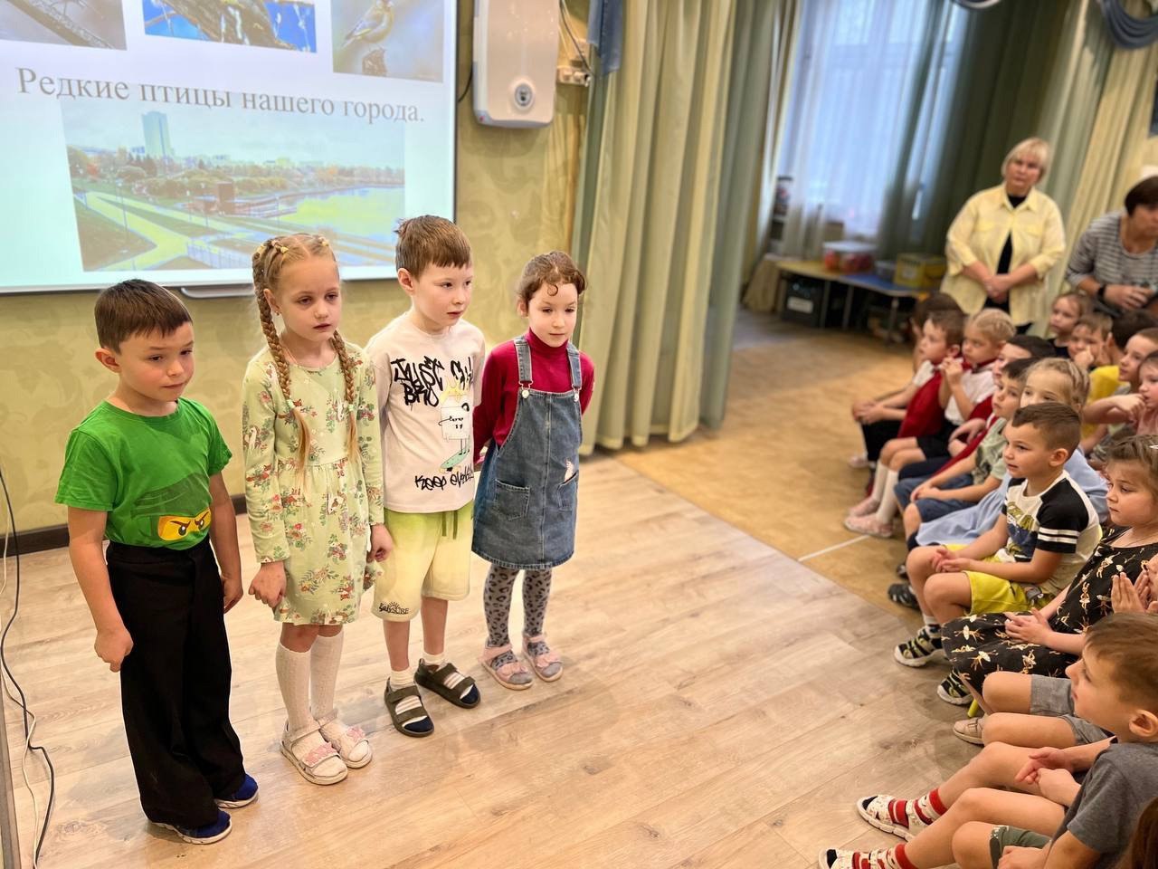 💪Растет смена
🎓 В корпусах 1532 и 1533 прошли защиты научных проектов, и это было невероятно интересно! Дошкольники представили множество увлекательных и познавательных работ, которые затрагивают важн... | Сетка — социальная сеть от hh.ru