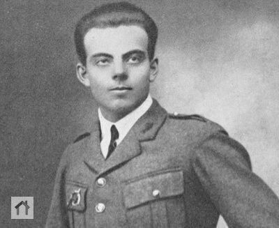 Есть только одна проблема, одна единственная во всем мире. Вернуть людям их духовное значение, их духовные заботы. Дать, как дождю, пролиться над ними чему-то похожему на грегорианские песнопения | Сетка — социальная сеть от hh.ru