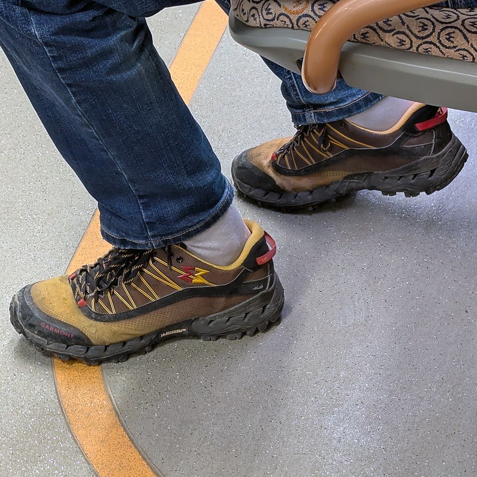 Люблю треккинговый дизайн 
И это — треккинговые ботинки Garmont 9.81 N-AIR-G 2 | Сетка — социальная сеть от hh.ru