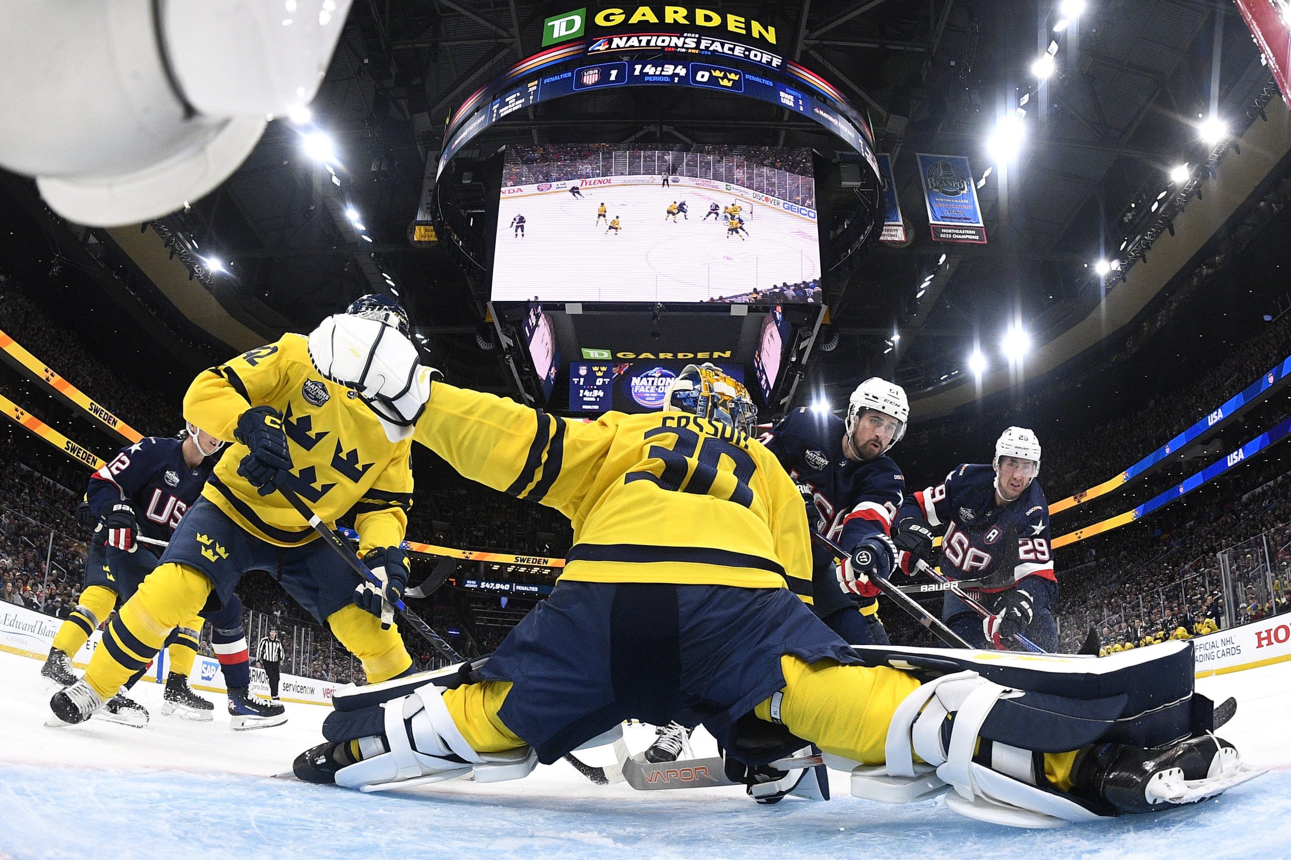 🧐 Ну что там на К4Н?
🇨🇦 5 - 3🇫🇮
🇨🇦 Ожидаемая победа над 🇫🇮, хотя в третьем периоде всё почти что свелось к ничьей — финны отыграли три из четырёх шайб, но Кросби поставил точки во встрече, поразив пус... | Сетка — социальная сеть от hh.ru