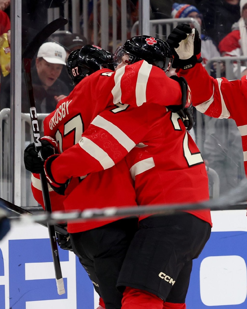 🧐 Ну что там на К4Н?
🇨🇦 5 - 3🇫🇮
🇨🇦 Ожидаемая победа над 🇫🇮, хотя в третьем периоде всё почти что свелось к ничьей — финны отыграли три из четырёх шайб, но Кросби поставил точки во встрече, поразив пус... | Сетка — социальная сеть от hh.ru