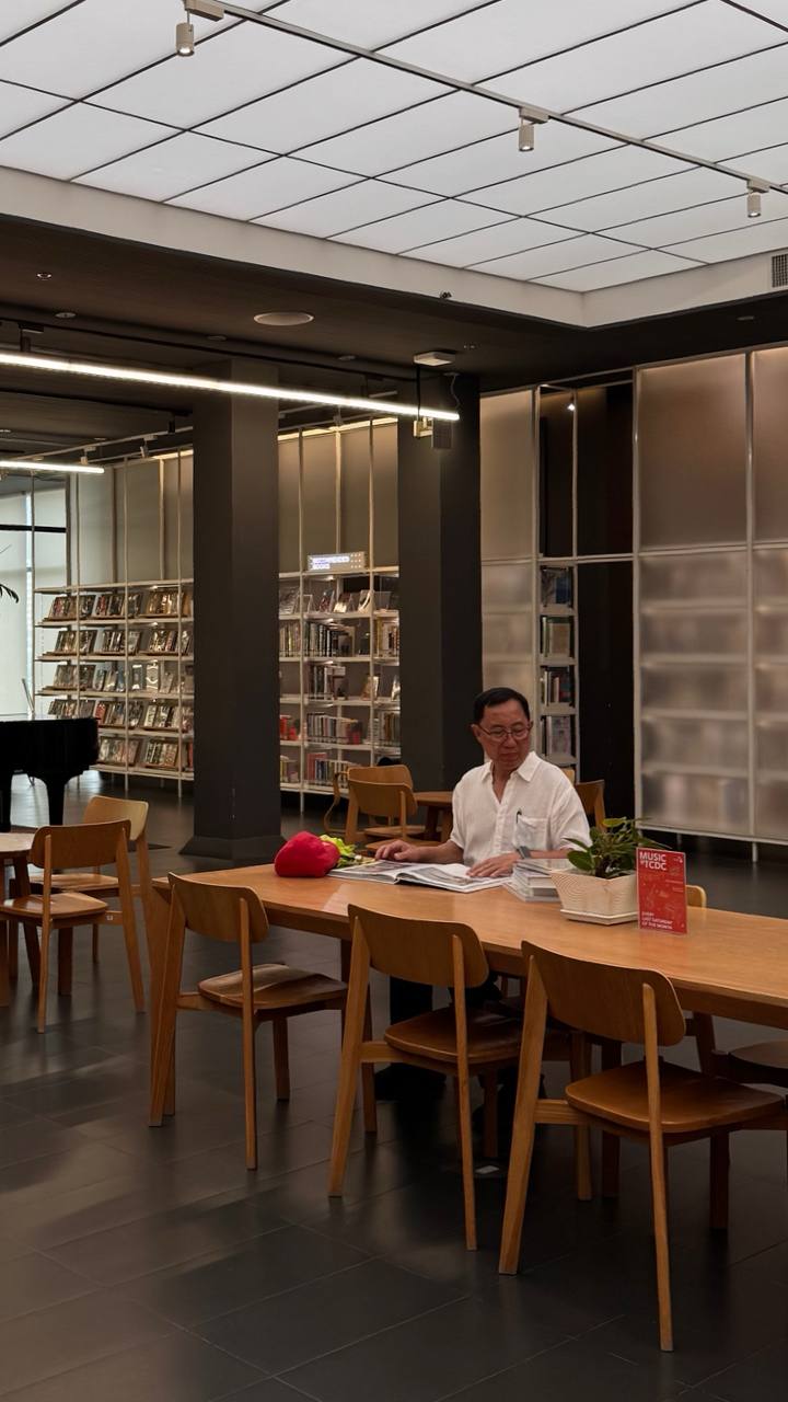 Добралась до Thailand Creative & Design Center: это библиотека + креативное пространство + коворкинг | Сетка — социальная сеть от hh.ru
