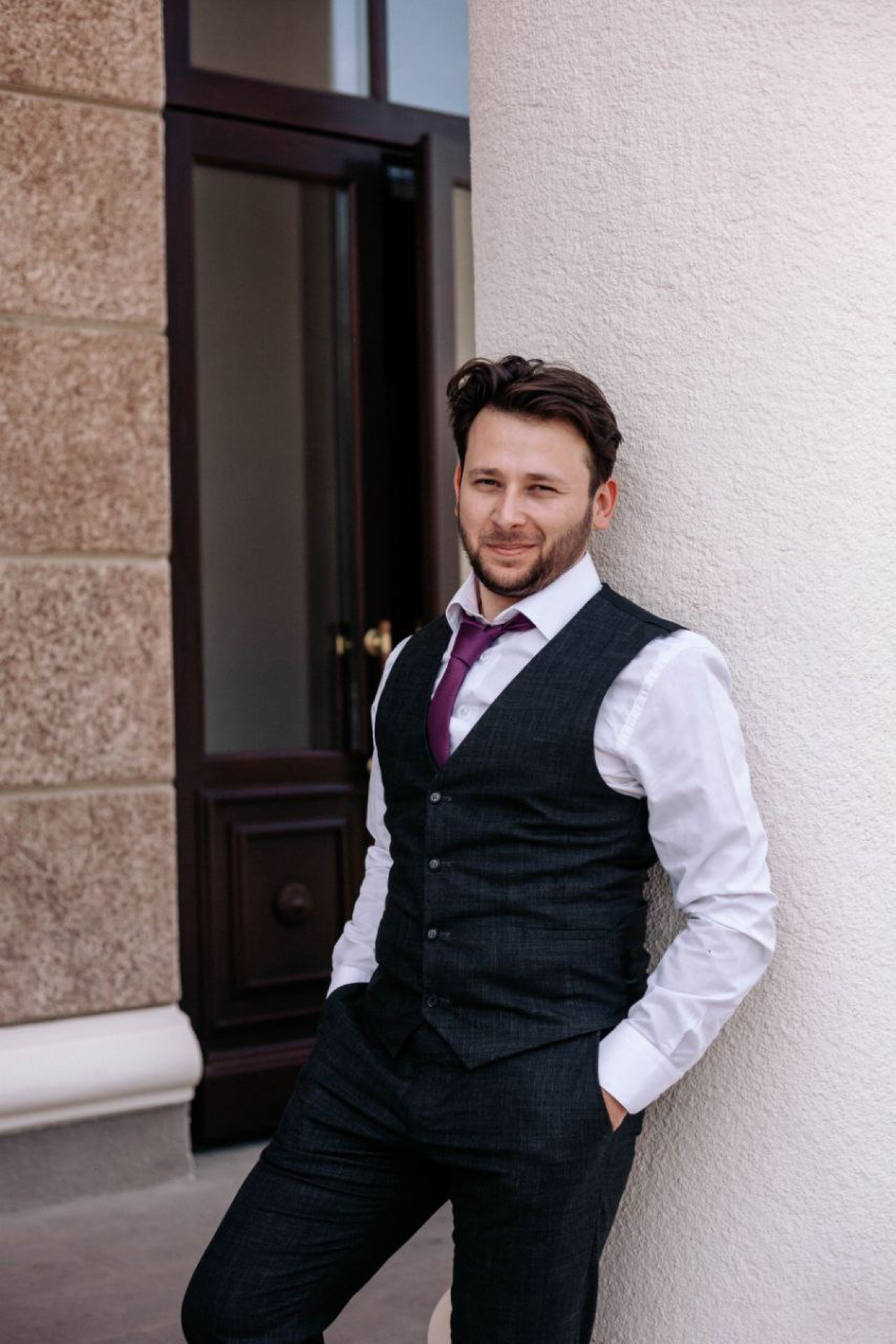 Здравствуйте, дорогие друзья! Меня зовут Ахмед, и я врач. Я здесь, чтобы поделиться с вами полезными советами и информацией о здоровье, а также поддержать вас на пути к здоровому образу жизни | Сетка — социальная сеть от hh.ru