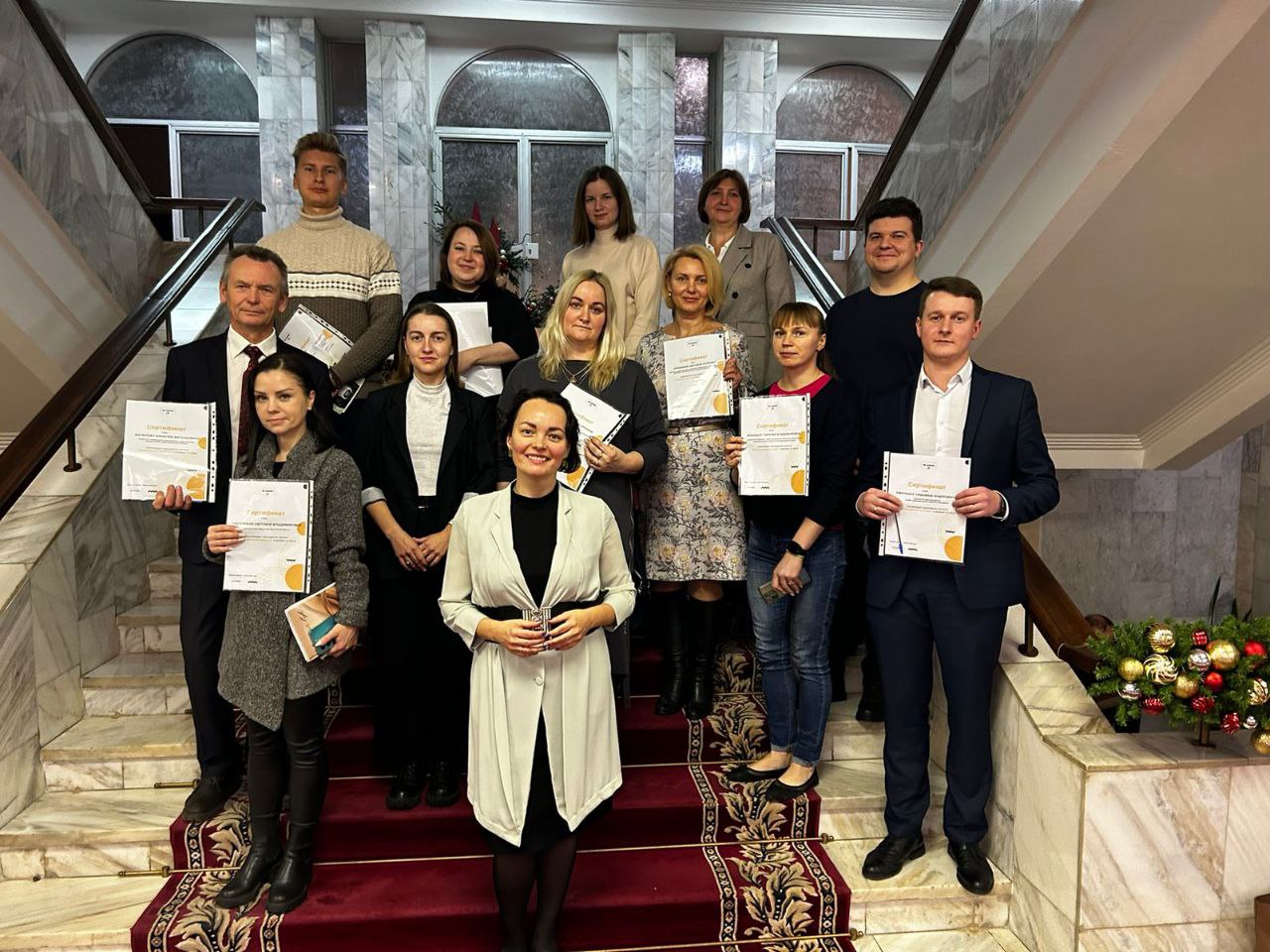 День бизнес-тренера отмечается сегодня.
Теперь на 100% профессиональный праздник!
С удовольствием принимаю поздравления в комментариях ❤️
Искренне поздравляю коллег, если такие есть в подписчиках | Сетка — социальная сеть от hh.ru