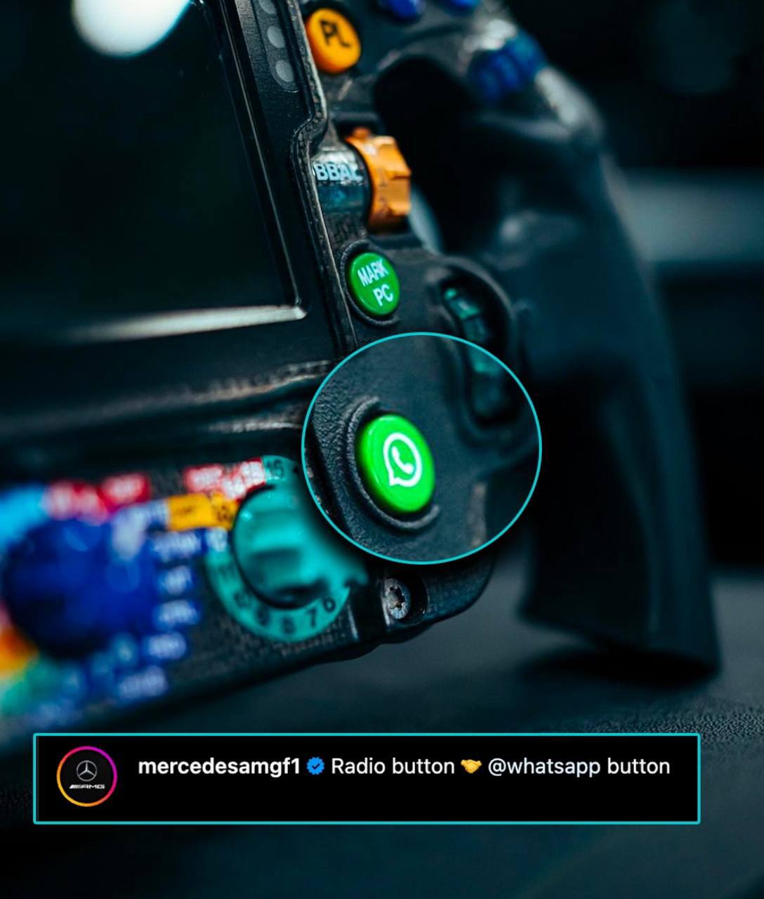 #Артем Завлекает
Ровно год WhatsApp сотрудничает с гоночной командой Mercedes. Все началось с мощного светового шоу в Нью-Йорке | Сетка — социальная сеть от hh.ru