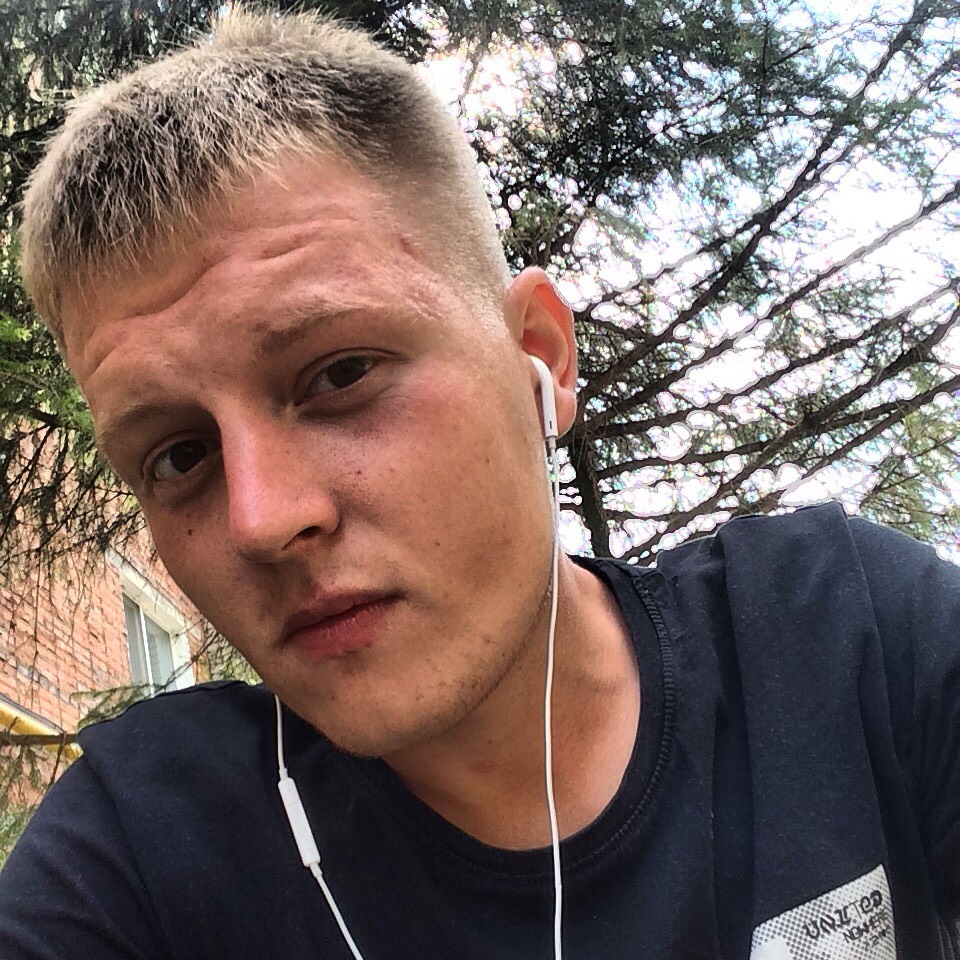 Артем Быртов