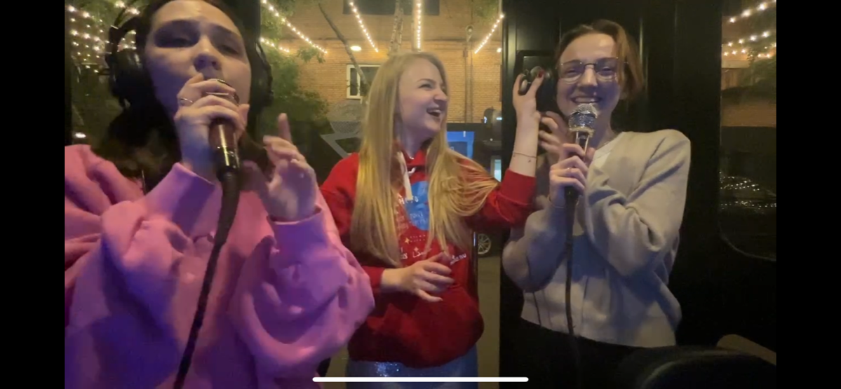 Сначала мы жили в разных городах. Катя в Санкт-Петербурге, я в Самаре, а Лена — в Чебоксарах, общались только на коллах и в переписках | Сетка — социальная сеть от hh.ru