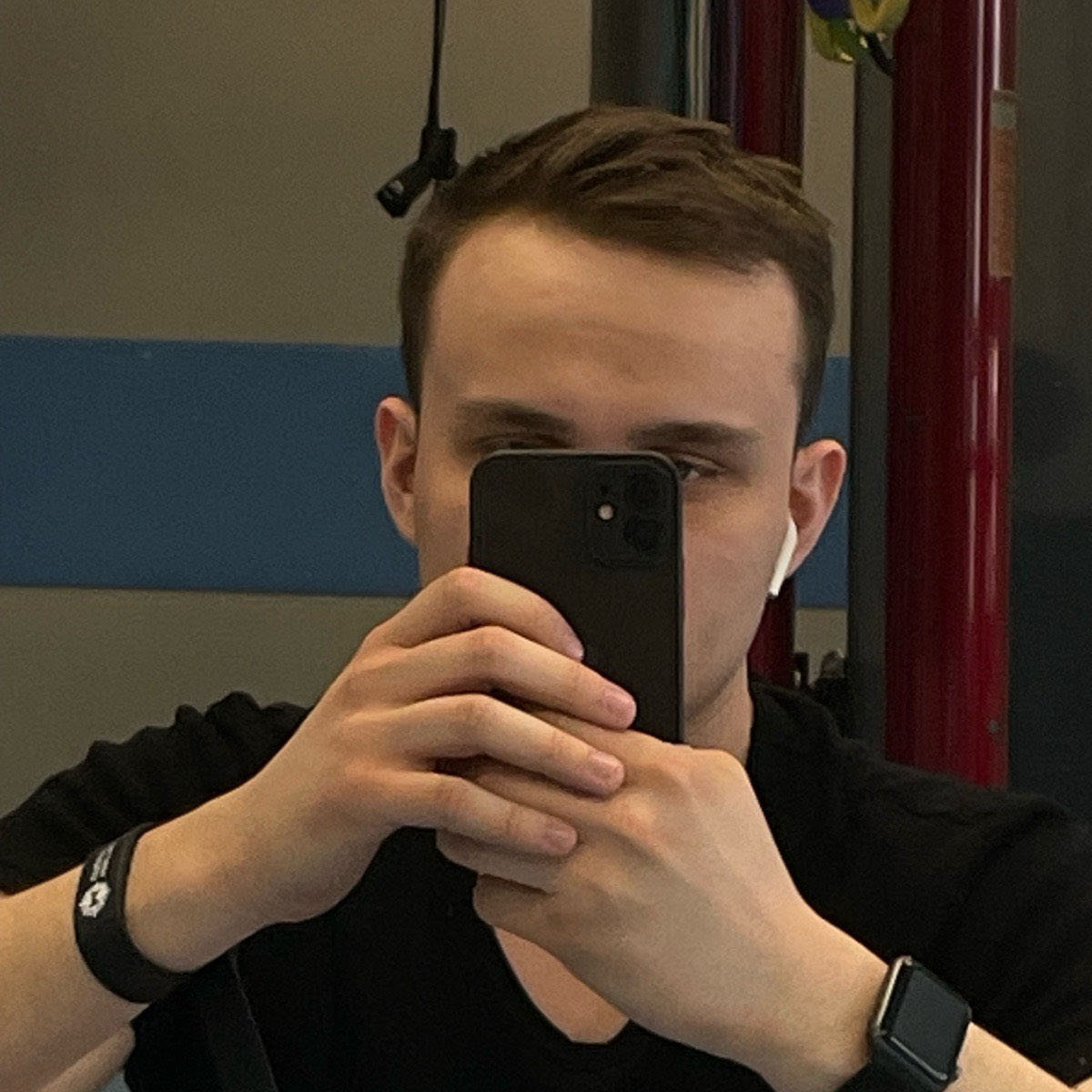 Владимир Надбережный