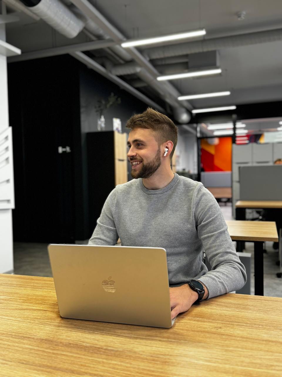 🔤 Вижу почему твоя реклама Вконтакте не работает.. 
"После закрытия нельзяграма неужели  мы не найдем качественного источника трафика?" - узнаешь себя?
Еще и модерация вставляет палки в колеса, то мед | Сетка — социальная сеть от hh.ru