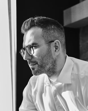 Карен Амбарян