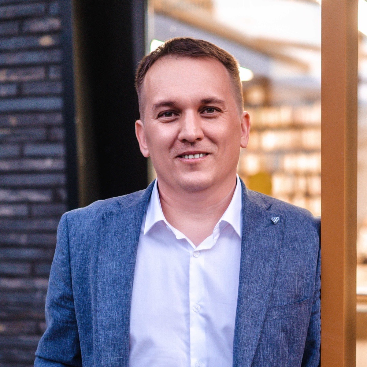 Владимир Валов