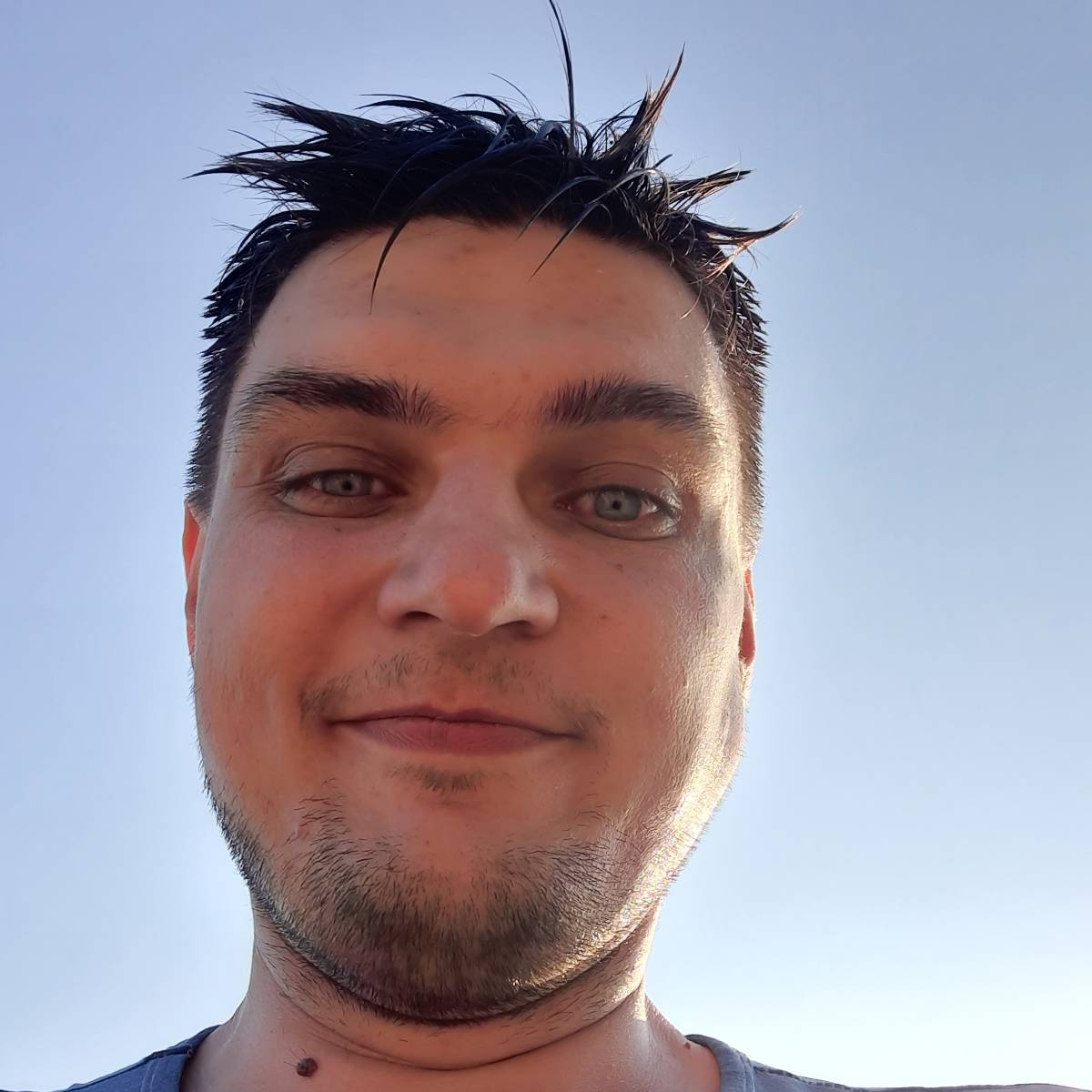 Андрей Хлюстов