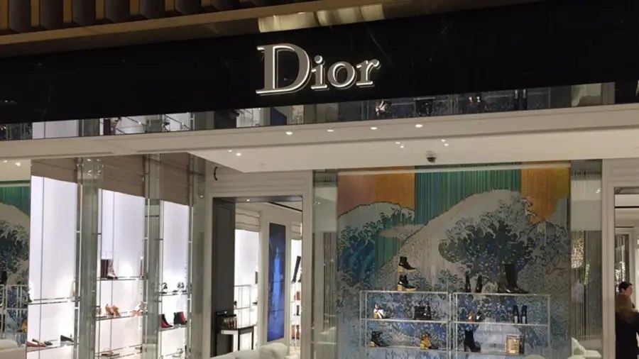 Хакеры взломали аккаунт Dior в инстаграме ради продвижения токена DIOR | Сетка — социальная сеть от hh.ru